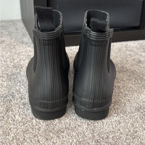 Hunter Matte Black Chelsea Boots - Picture 3 of 4